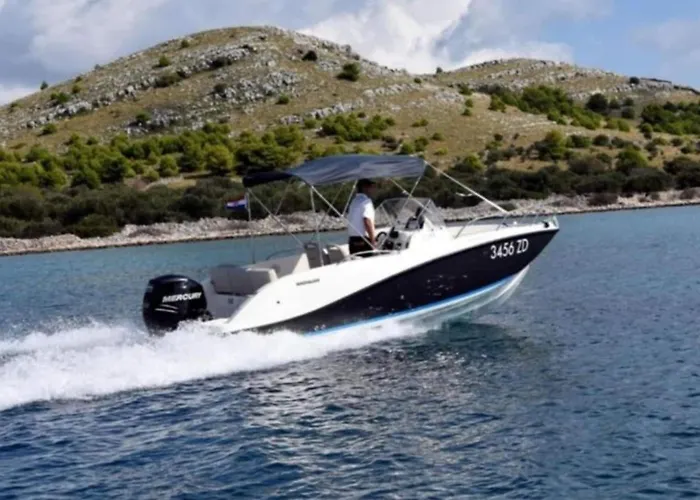 Marid - One Bedroom With Balcony 아파트