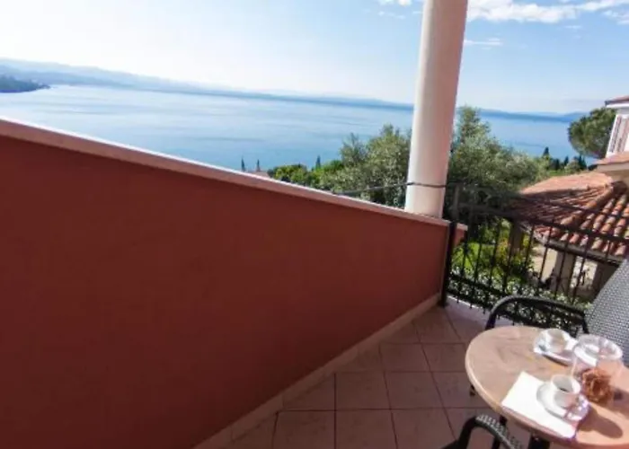 Marid - One Bedroom With Balcony Apartment