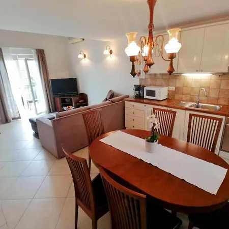 Apartment Marid - One Bedroom With Balcony *