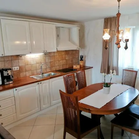 Marid - One Bedroom With Balcony