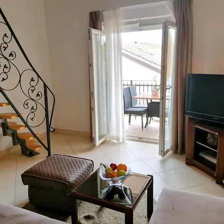 Marid - One Bedroom With Balcony *